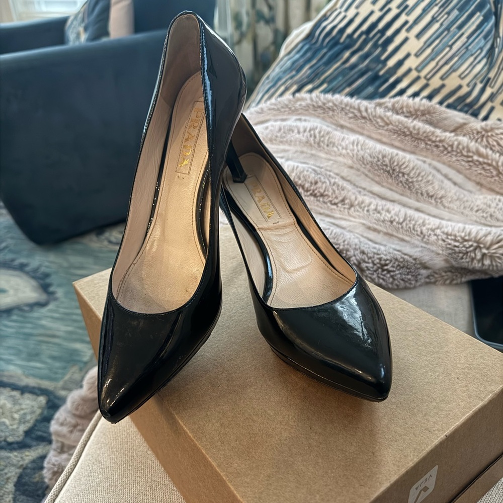 Black patent leather Prada heel pumps, preloved